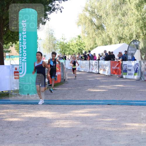 07.09.2025 - 19. Norderstedt Triathlon Zöllner http://msf.ph/oto/8771089 07.09.2025 09:49:26 Ziel 554, 567, 574 meine-sportfotos.de