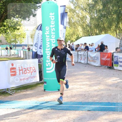 07.09.2025 - 19. Norderstedt Triathlon Zöllner http://msf.ph/oto/8771107 07.09.2025 16:45:11 Ziel 1082, 1609 meine-sportfotos.de