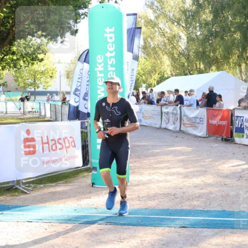 07.09.2025 - 19. Norderstedt Triathlon Zöllner http://msf.ph/oto/8771113 07.09.2025 16:45:11 Ziel 1082, 1609 meine-sportfotos.de