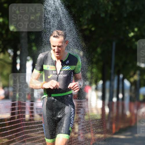 07.09.2025 - 19. Norderstedt Triathlon Michael Strokosch http://msf.ph/oto/8771147 07.09.2025 15:32:41 Laufen 379, 444, 900, 960 meine-sportfotos.de
