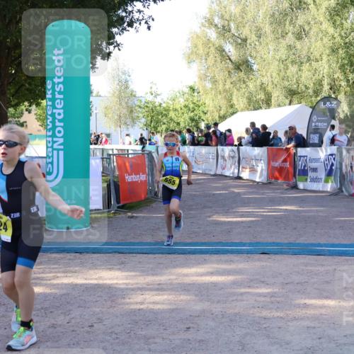 07.09.2025 - 19. Norderstedt Triathlon Zöllner http://msf.ph/oto/8771152 07.09.2025 09:49:44 Ziel 555, 624 meine-sportfotos.de