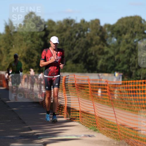 07.09.2025 - 19. Norderstedt Triathlon Michael Strokosch http://msf.ph/oto/8771167 07.09.2025 15:32:45 Laufen 444, 960, 1019 meine-sportfotos.de