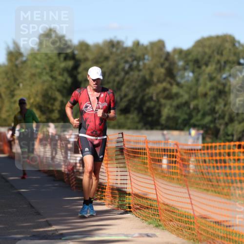 07.09.2025 - 19. Norderstedt Triathlon Michael Strokosch http://msf.ph/oto/8771169 07.09.2025 15:32:45 Laufen 444, 960, 1019 meine-sportfotos.de