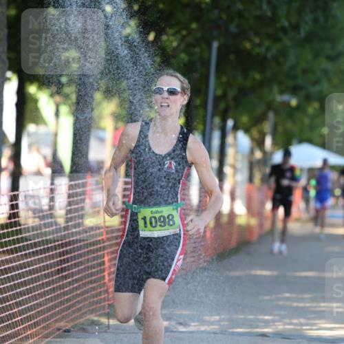 07.09.2025 - 19. Norderstedt Triathlon Michael Strokosch http://msf.ph/oto/8771172 07.09.2025 16:29:31 Laufen 496, 544, 1059, 1076, 1098, 1550, 1593 meine-sportfotos.de