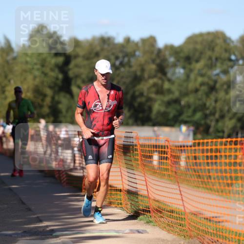 07.09.2025 - 19. Norderstedt Triathlon Michael Strokosch http://msf.ph/oto/8771179 07.09.2025 15:32:45 Laufen 444, 960, 1019 meine-sportfotos.de