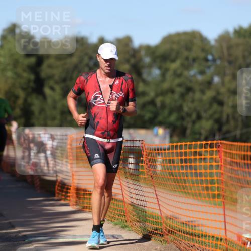 07.09.2025 - 19. Norderstedt Triathlon Michael Strokosch http://msf.ph/oto/8771186 07.09.2025 15:32:46 Laufen 960, 1019 meine-sportfotos.de