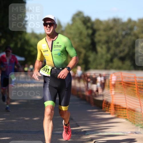 07.09.2025 - 19. Norderstedt Triathlon Michael Strokosch http://msf.ph/oto/8771223 07.09.2025 15:32:50 Laufen 960, 1019, 1503 meine-sportfotos.de