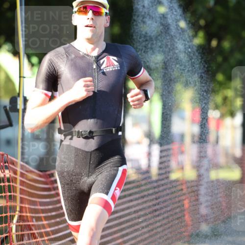07.09.2025 - 19. Norderstedt Triathlon Michael Strokosch http://msf.ph/oto/8771229 07.09.2025 16:29:39 Laufen 496, 544, 1090, 1550, 1595 meine-sportfotos.de