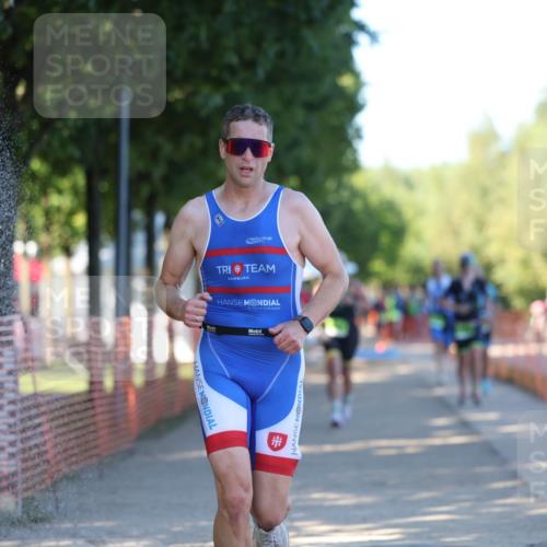 07.09.2025 - 19. Norderstedt Triathlon Michael Strokosch http://msf.ph/oto/8771233 07.09.2025 16:29:40 Laufen 496, 544, 1066, 1090, 1550, 1595, 1620 meine-sportfotos.de