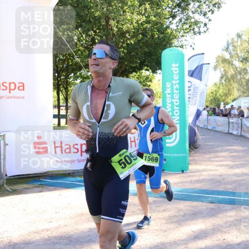 07.09.2025 - 19. Norderstedt Triathlon Zöllner http://msf.ph/oto/8771237 07.09.2025 16:45:23 Ziel 509, 1052, 1072, 1569 meine-sportfotos.de