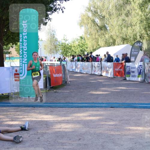 07.09.2025 - 19. Norderstedt Triathlon Zöllner http://msf.ph/oto/8771254 07.09.2025 09:49:55 Ziel 577, 618 meine-sportfotos.de