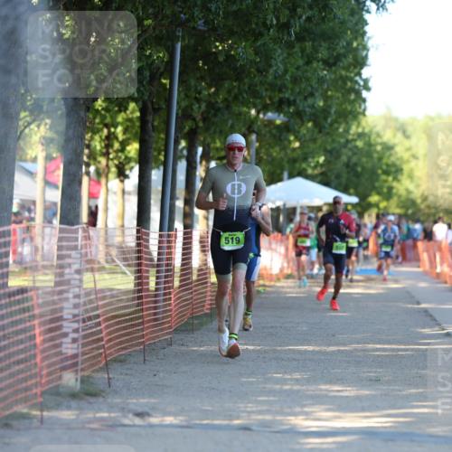 07.09.2025 - 19. Norderstedt Triathlon Michael Strokosch http://msf.ph/oto/8771304 07.09.2025 16:29:52 Laufen 519, 552, 1066, 1101, 1564, 1620 meine-sportfotos.de