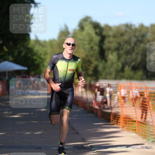 07.09.2025 - 19. Norderstedt Triathlon Michael Strokosch http://msf.ph/oto/8771328 07.09.2025 15:33:07 Laufen 1483 meine-sportfotos.de