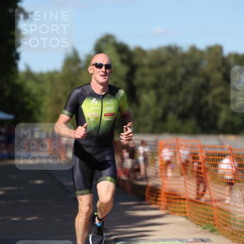 07.09.2025 - 19. Norderstedt Triathlon Michael Strokosch http://msf.ph/oto/8771340 07.09.2025 15:33:08 Laufen 1483 meine-sportfotos.de