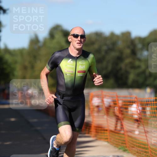 07.09.2025 - 19. Norderstedt Triathlon Michael Strokosch http://msf.ph/oto/8771349 07.09.2025 15:33:08 Laufen 1483 meine-sportfotos.de