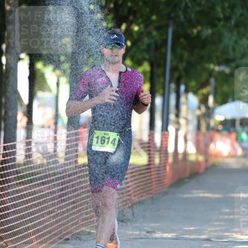 07.09.2025 - 19. Norderstedt Triathlon Michael Strokosch http://msf.ph/oto/8771390 07.09.2025 16:30:09 Laufen 447, 885, 1403, 1486, 1553, 1584, 1614 meine-sportfotos.de