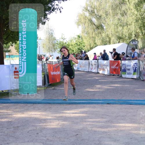 07.09.2025 - 19. Norderstedt Triathlon Zöllner http://msf.ph/oto/8771420 07.09.2025 09:51:11 Ziel 599, 622 meine-sportfotos.de