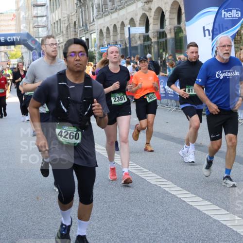 07.09.2025 - BARMER Alsterlauf Strokosch-Dieckow http://msf.ph/oto/8771425 07.09.2025 10:10:00 Ziel 1160, 1188, 2282, 2311, 2312, 2352, 2474, 2632, 2703, 2865, 3145, 3469, 3472, 3756, 3757, 3758, 3987, 4099, 4244, 4291, 4321, 4373, 4384, 4832, 4864, 5009, 5049, 5072, 5073, 5283, 5413, 5703, 5814, 5824, 5829, 5879, 5893, 5896, 5971, 6038, 6088, 6114, 6198, 8385, 8423 meine-sportfotos.de