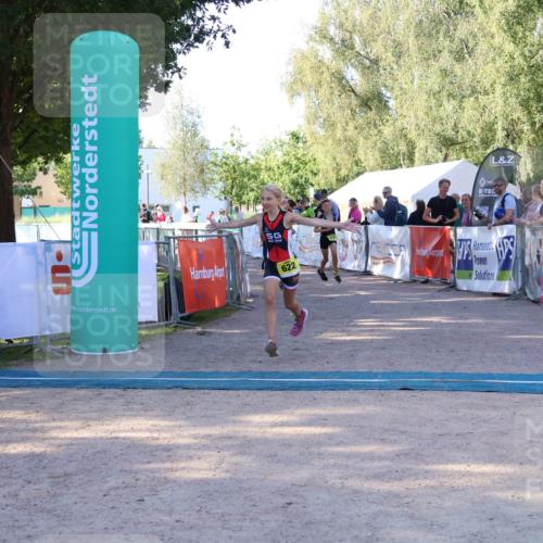 07.09.2025 - 19. Norderstedt Triathlon Zöllner http://msf.ph/oto/8771439 07.09.2025 09:51:16 Ziel 575, 599, 608, 615, 622 meine-sportfotos.de