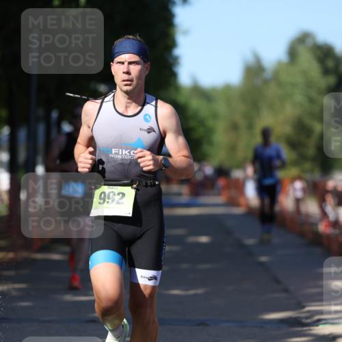 07.09.2025 - 19. Norderstedt Triathlon Michael Strokosch http://msf.ph/oto/8771451 07.09.2025 15:33:32 Laufen 1416, 1456 meine-sportfotos.de