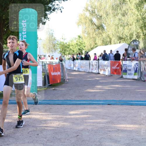 07.09.2025 - 19. Norderstedt Triathlon Zöllner http://msf.ph/oto/8771464 07.09.2025 09:51:19 Ziel 575, 608, 615, 616, 622 meine-sportfotos.de
