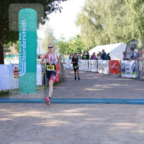 07.09.2025 - 19. Norderstedt Triathlon Zöllner http://msf.ph/oto/8771495 07.09.2025 09:51:26 Ziel 602, 606, 616, 621 meine-sportfotos.de