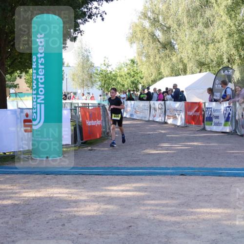 07.09.2025 - 19. Norderstedt Triathlon Zöllner http://msf.ph/oto/8771503 07.09.2025 09:51:27 Ziel 602, 606, 616, 621 meine-sportfotos.de