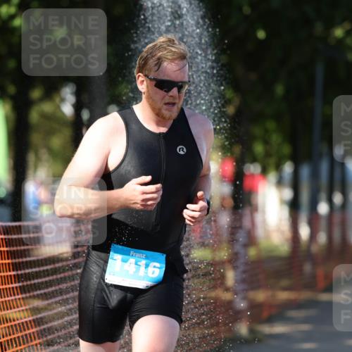 07.09.2025 - 19. Norderstedt Triathlon Michael Strokosch http://msf.ph/oto/8771514 07.09.2025 15:33:36 Laufen 1416, 1456 meine-sportfotos.de