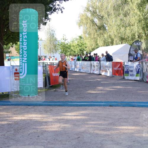 07.09.2025 - 19. Norderstedt Triathlon Zöllner http://msf.ph/oto/8771517 07.09.2025 09:51:29 Ziel 602, 606, 616, 621 meine-sportfotos.de