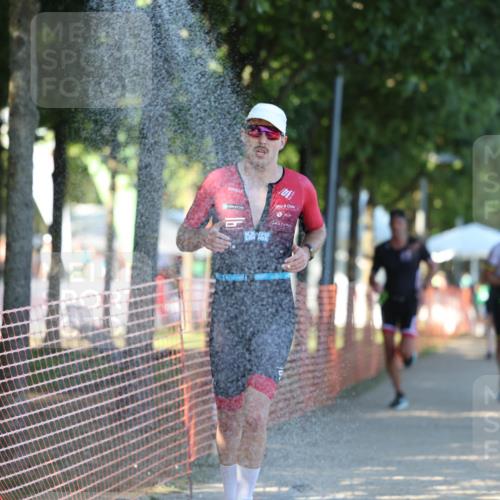 07.09.2025 - 19. Norderstedt Triathlon Michael Strokosch http://msf.ph/oto/8771529 07.09.2025 16:30:50 Laufen 549, 1050, 1568, 1573, 1586, 1592 meine-sportfotos.de