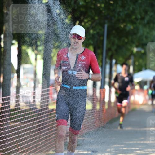 07.09.2025 - 19. Norderstedt Triathlon Michael Strokosch http://msf.ph/oto/8771532 07.09.2025 16:30:51 Laufen 549, 1050, 1573, 1586, 1592 meine-sportfotos.de