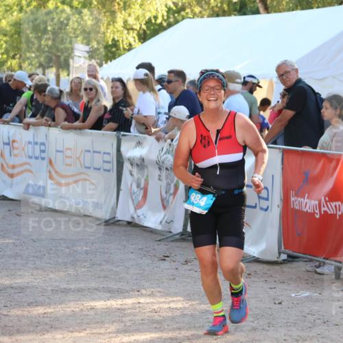 07.09.2025 - 19. Norderstedt Triathlon Zöllner http://msf.ph/oto/8771572 07.09.2025 16:46:20 Ziel 884, 1601 meine-sportfotos.de