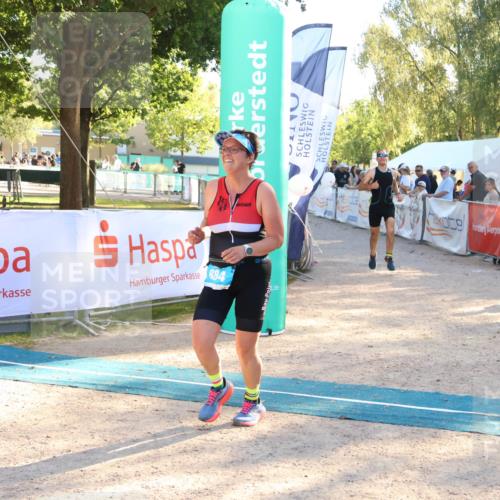 07.09.2025 - 19. Norderstedt Triathlon Zöllner http://msf.ph/oto/8771600 07.09.2025 16:46:22 Ziel 884, 1601 meine-sportfotos.de