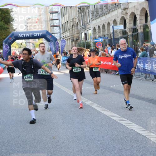 07.09.2025 - BARMER Alsterlauf Strokosch-Dieckow http://msf.ph/oto/8771608 07.09.2025 10:09:58 Ziel 1160, 1188, 2282, 2311, 2312, 2352, 2474, 2632, 2703, 2865, 3145, 3469, 3472, 3756, 3757, 3758, 3987, 4099, 4244, 4291, 4321, 4373, 4384, 4832, 4864, 5009, 5283, 5413, 5814, 5824, 5829, 5879, 5893, 5896, 5971, 6038, 6088, 6114, 6198, 8385, 8423 meine-sportfotos.de