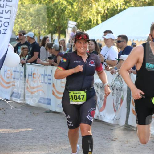 07.09.2025 - 19. Norderstedt Triathlon Zöllner http://msf.ph/oto/8771640 07.09.2025 16:46:35 Ziel 1047, 1619 meine-sportfotos.de