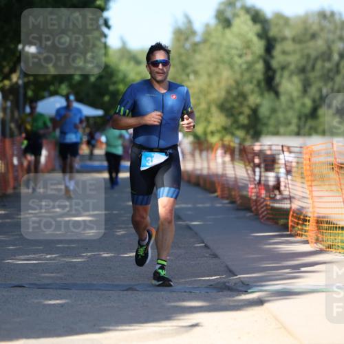 07.09.2025 - 19. Norderstedt Triathlon Michael Strokosch http://msf.ph/oto/8771654 07.09.2025 15:34:04 Laufen 382, 1408, 1506 meine-sportfotos.de