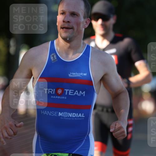 07.09.2025 - 19. Norderstedt Triathlon Michael Strokosch http://msf.ph/oto/8771660 07.09.2025 16:31:07 Laufen 525, 1430, 1558, 1594 meine-sportfotos.de
