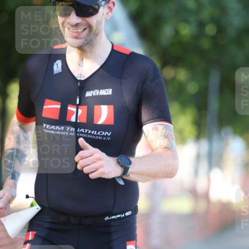 07.09.2025 - 19. Norderstedt Triathlon Michael Strokosch http://msf.ph/oto/8771663 07.09.2025 16:31:07 Laufen 525, 1430, 1558, 1594 meine-sportfotos.de