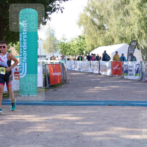 07.09.2025 - 19. Norderstedt Triathlon Zöllner http://msf.ph/oto/8771665 07.09.2025 09:53:34 Ziel 558, 596 meine-sportfotos.de