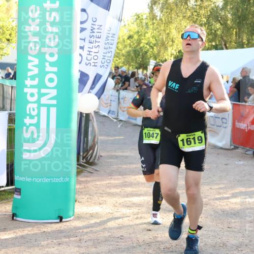 07.09.2025 - 19. Norderstedt Triathlon Zöllner http://msf.ph/oto/8771670 07.09.2025 16:46:36 Ziel 1047, 1619 meine-sportfotos.de