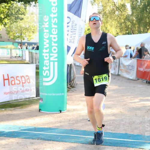 07.09.2025 - 19. Norderstedt Triathlon Zöllner http://msf.ph/oto/8771673 07.09.2025 16:46:37 Ziel 1047, 1619 meine-sportfotos.de