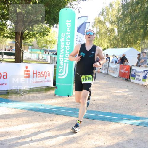07.09.2025 - 19. Norderstedt Triathlon Zöllner http://msf.ph/oto/8771682 07.09.2025 16:46:37 Ziel 1047, 1619 meine-sportfotos.de