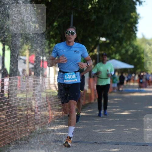07.09.2025 - 19. Norderstedt Triathlon Michael Strokosch http://msf.ph/oto/8771686 07.09.2025 15:34:10 Laufen 905, 1408 meine-sportfotos.de