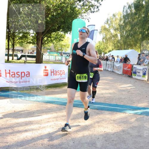 07.09.2025 - 19. Norderstedt Triathlon Zöllner http://msf.ph/oto/8771690 07.09.2025 16:46:37 Ziel 1047, 1619 meine-sportfotos.de