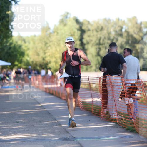 07.09.2025 - 19. Norderstedt Triathlon Michael Strokosch http://msf.ph/oto/8771775 07.09.2025 16:31:39 Laufen 415, 1097 meine-sportfotos.de