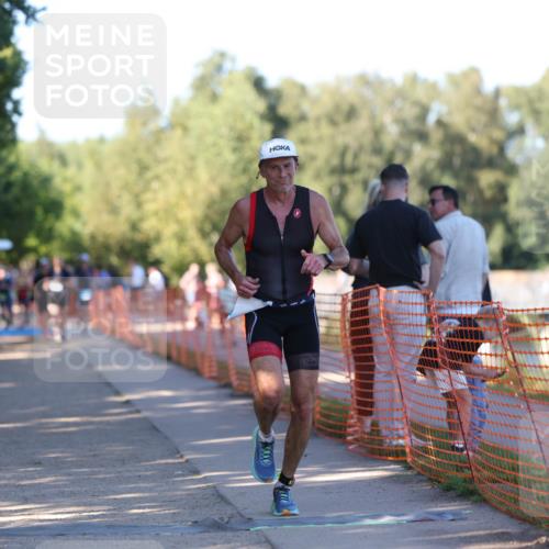 07.09.2025 - 19. Norderstedt Triathlon Michael Strokosch http://msf.ph/oto/8771786 07.09.2025 16:31:39 Laufen 415, 1097 meine-sportfotos.de