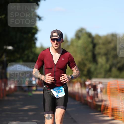 07.09.2025 - 19. Norderstedt Triathlon Michael Strokosch http://msf.ph/oto/8771788 07.09.2025 15:34:33 Laufen  meine-sportfotos.de