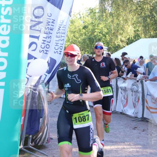 07.09.2025 - 19. Norderstedt Triathlon Zöllner http://msf.ph/oto/8771806 07.09.2025 16:47:07 Ziel 503, 1087, 1581, 1616 meine-sportfotos.de
