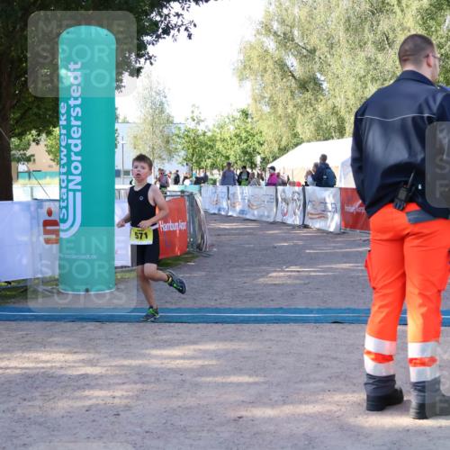 07.09.2025 - 19. Norderstedt Triathlon Zöllner http://msf.ph/oto/8771807 07.09.2025 09:54:59 Ziel 571 meine-sportfotos.de