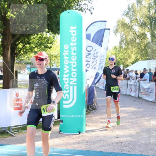 07.09.2025 - 19. Norderstedt Triathlon Zöllner http://msf.ph/oto/8771813 07.09.2025 16:47:08 Ziel 1087, 1581, 1616 meine-sportfotos.de